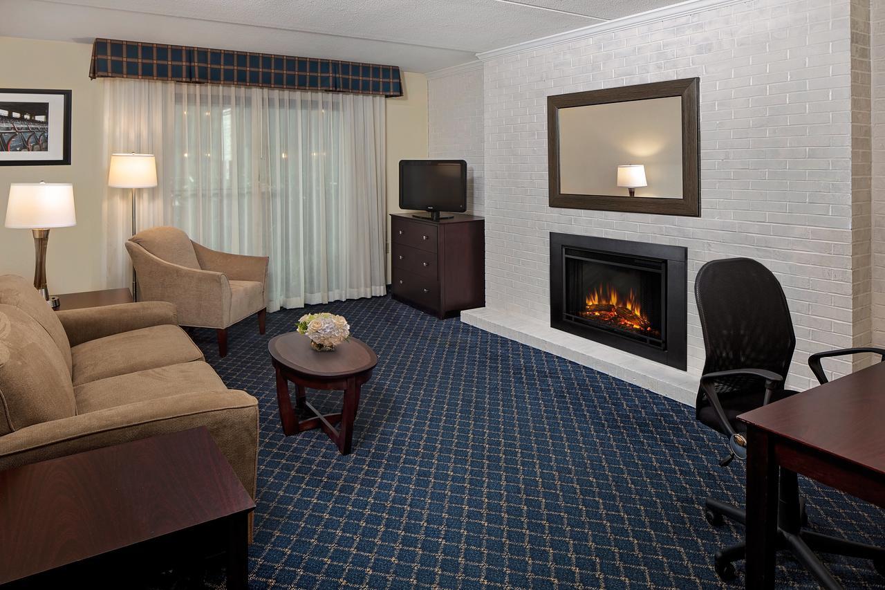 บ็อกซ์โบโร รีเจนซี Hotel Boxborough ภายนอก รูปภาพ